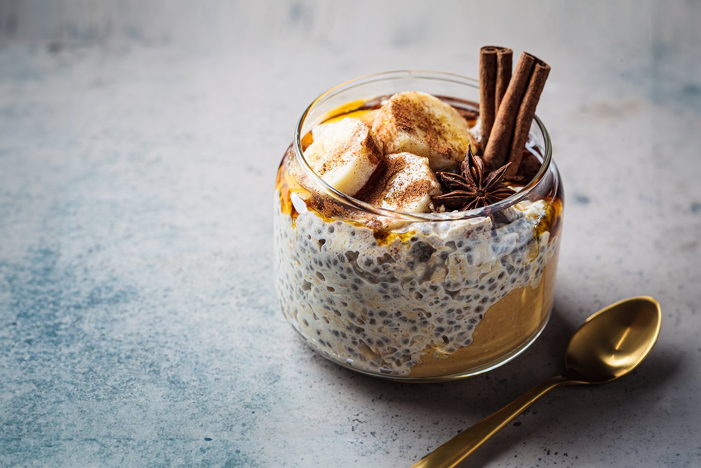 overnight-oats-womenshealth-endometriosis